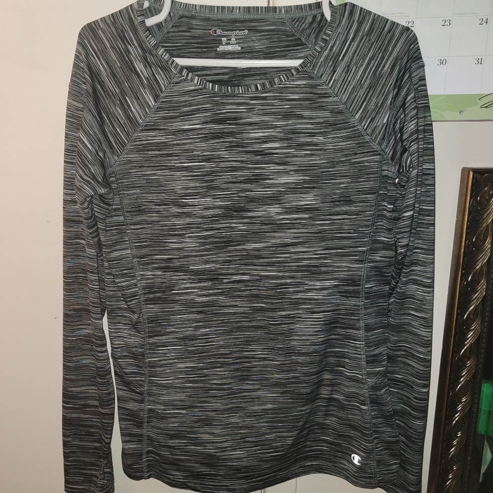 Champion| multi colored lightweight top